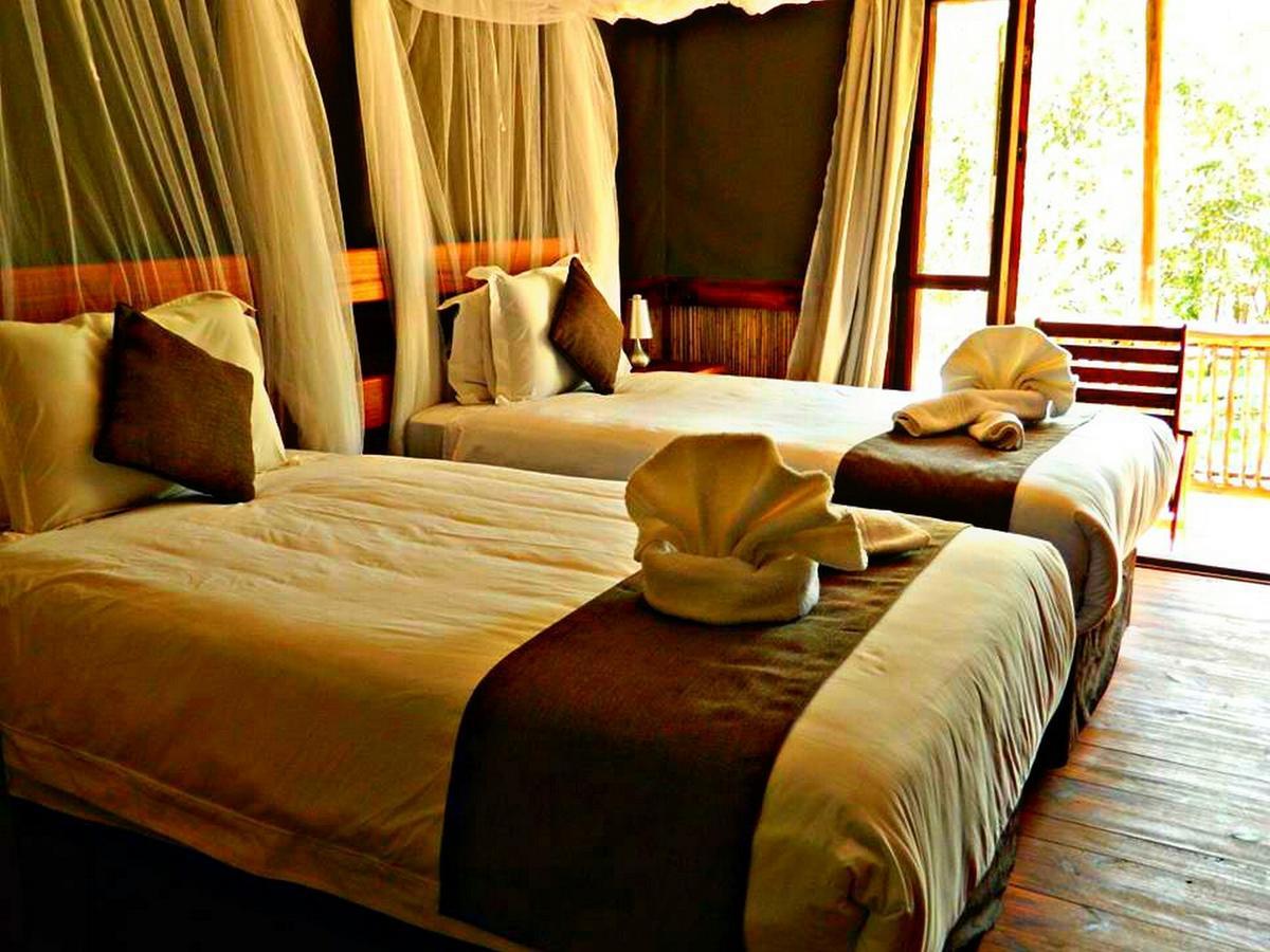 Kwalape Safari Lodge Kasane Exteriör bild